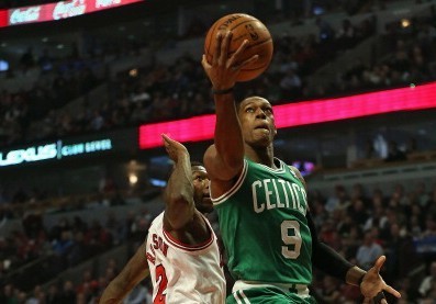 多位记者：马兹拉维接受了小型心脏手术，预计未来几周内复出