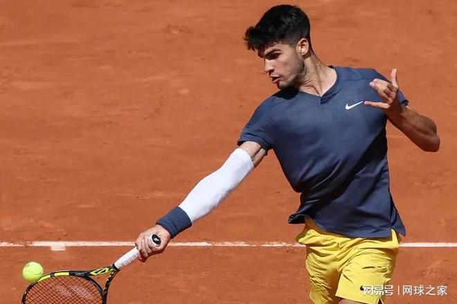 “感觉课都上不过来了。”网球热爆棚!“网球王子”不远了？.