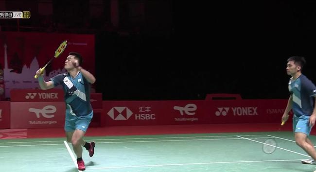 体育中国游泳运动员孙杨时隔4年半复出