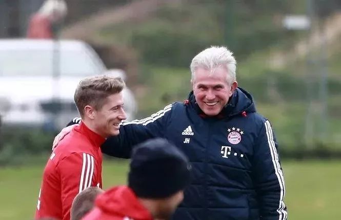 观战台：曼联利物浦争四白热化 曼城赢切尔西将提前夺冠