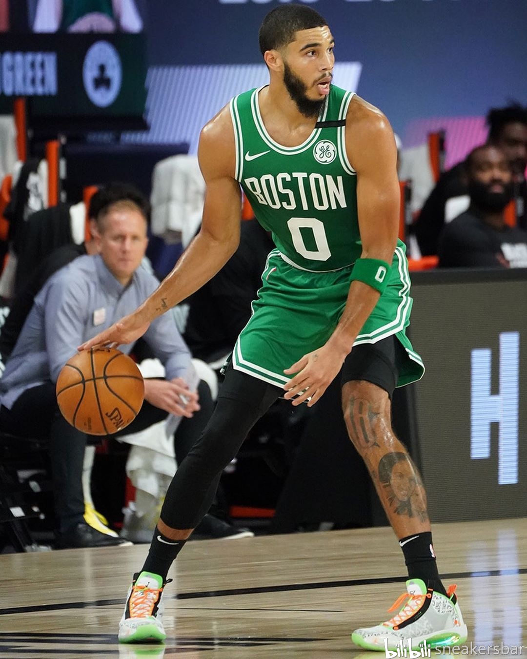 近10年的最佳新秀表现如何？仅3人场均20，布罗场均10分还获奖！