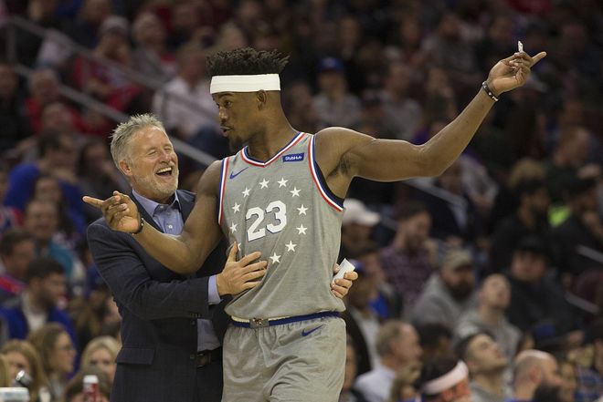 湖人官宣签回21岁前锋 夏季联赛场均4分3篮板